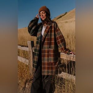 Dressed in Lala Scorpio 2.0 half and half oversized coat in pine and brown plaid